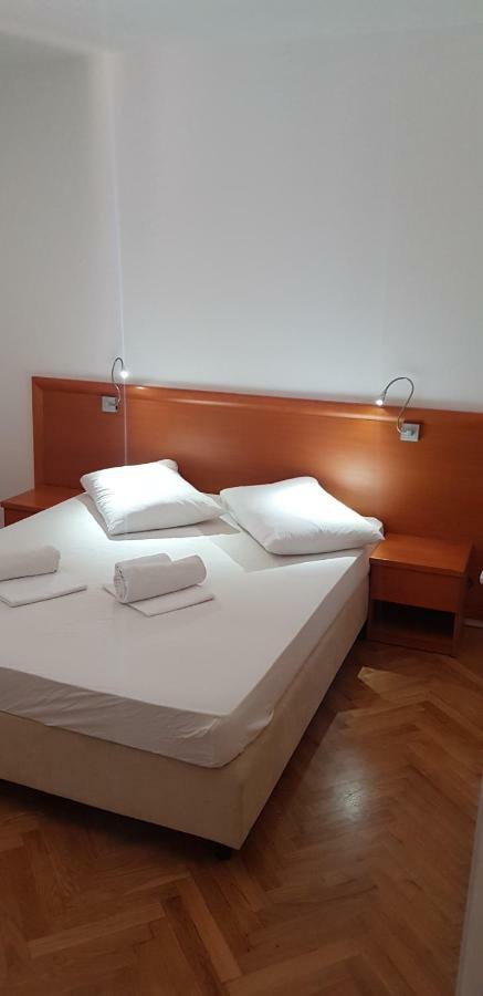 Premium Apartments Joy Primošten Buitenkant foto